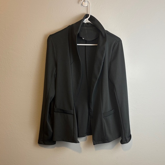 Jackets & Blazers - Elegant Black Women's Blazer